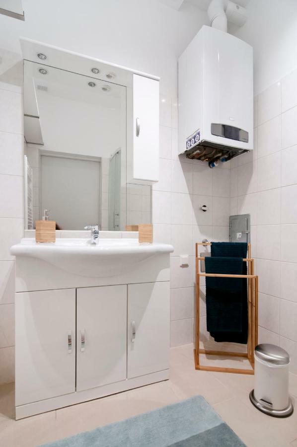 Stylish Self-Check-In Apartment With 2 Bedrooms فيينا المظهر الخارجي الصورة